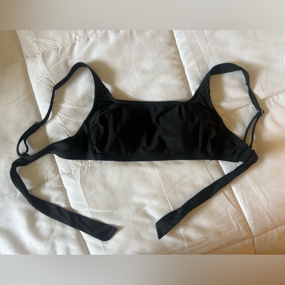 Xhilaration black bikini top, size D/DD